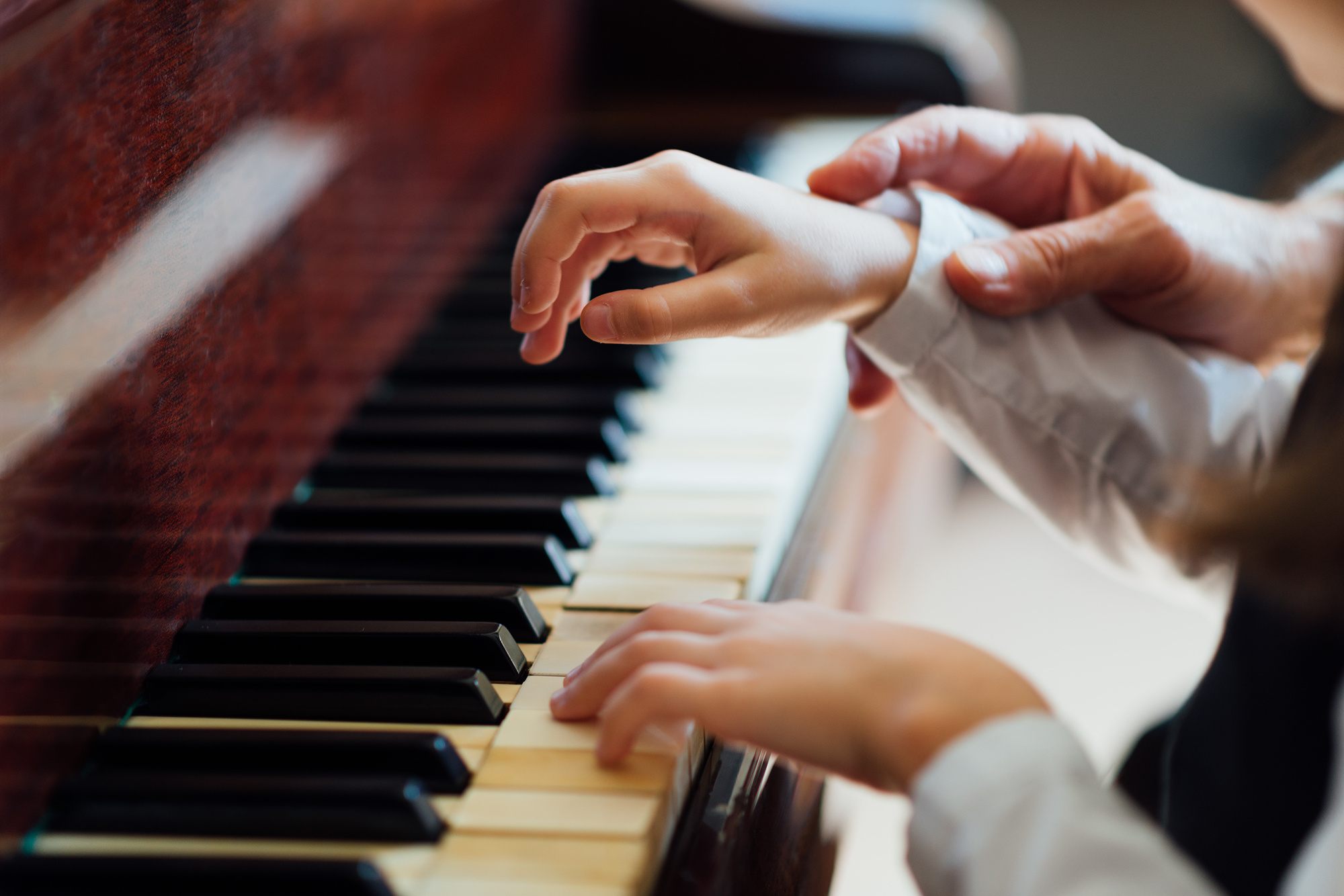The Best Piano Lesson Age: When Can My Kids Start Playing Piano