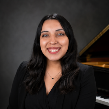 Leslie Vela: Piano Faculty